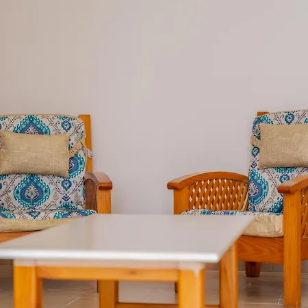 Primavera, Pool & Wifi & 24h Security