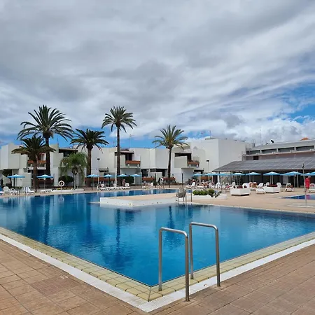 Primavera, Pool & Wifi & 24h Security Lägenhet