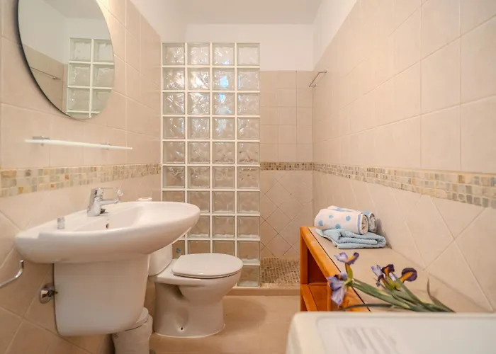 Appartement Primavera, Pool & Wifi & 24h Security *