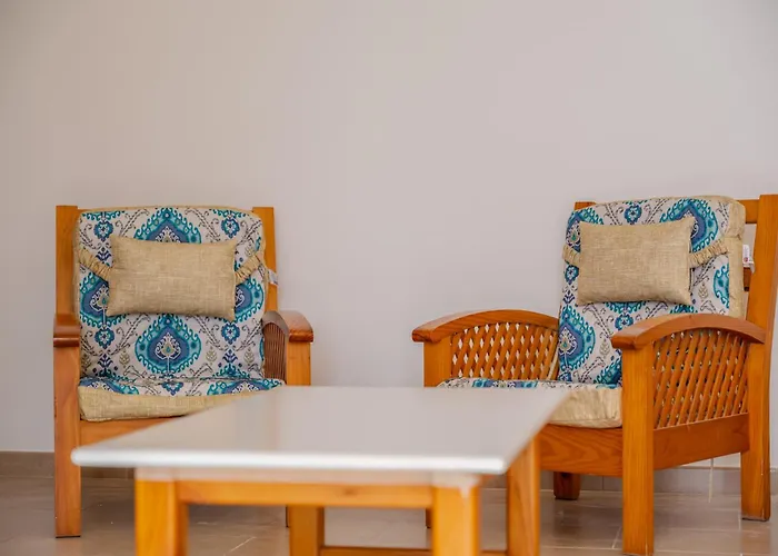 Primavera, Pool & Wifi & 24h Security