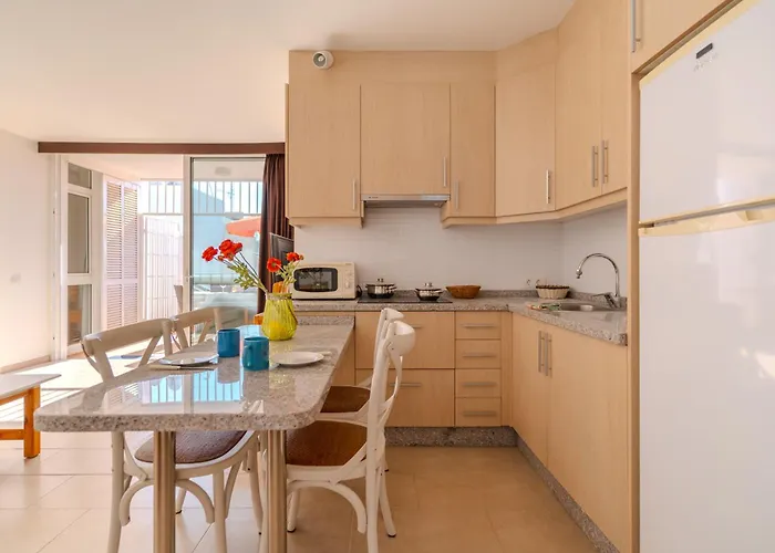 Appartement Primavera, Pool & Wifi & 24h Security Costa Del Silencio