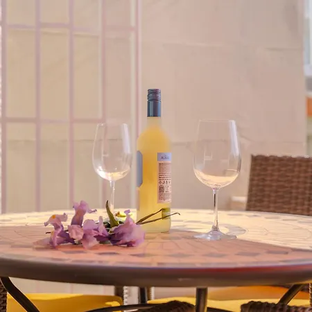 Primavera, Pool & Wifi & 24h Security Apartment *