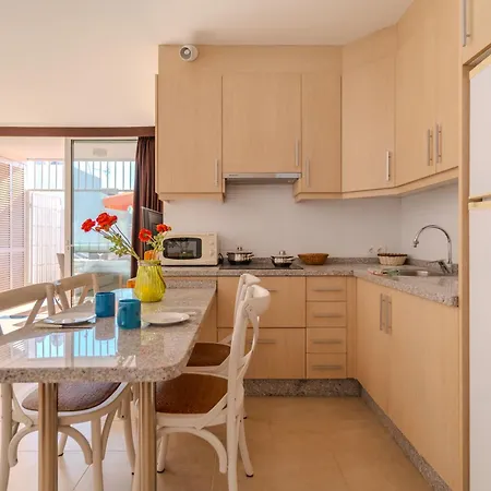 Apartment Primavera, Pool & Wifi & 24h Security Costa Del Silencio